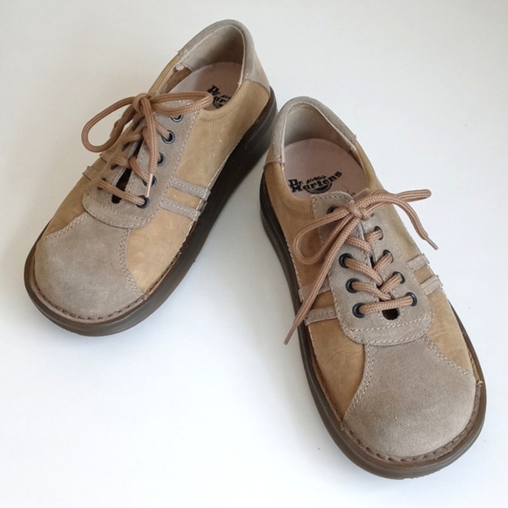 Vintage Dr. Martens Suede Leather 2 Tone Beige Lace Up Shoes 38